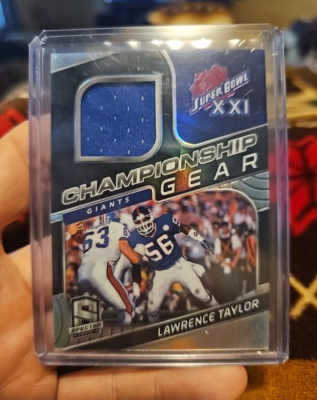 2020 Panini Spectra Championship Gear #CG-LT Lawrence Taylor — front