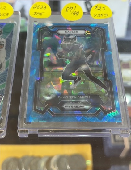 2023 Panini Prizm #87 DeVonta Smith — front