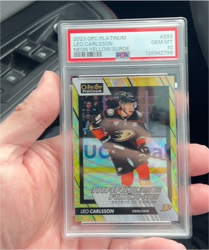 2023 O-Pee-Chee Platinum #293 Leo Carlsson Neon Yellow Surge — front