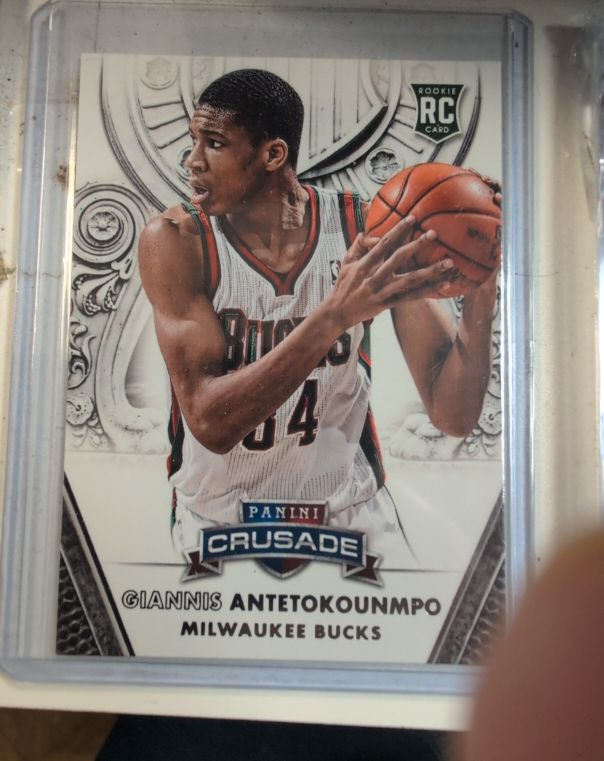 2013-14 Panini Crusade #122 Giannis Antetokounmpo — front