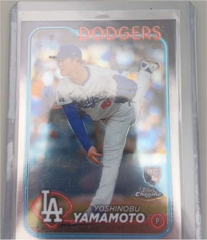 2024 Topps Chrome #18 Yoshinobu Yamamoto — front