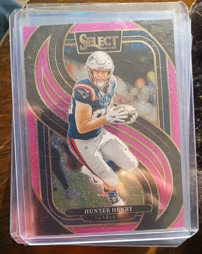 2024 Panini Select Premier Level #160 Hunter Henry — front