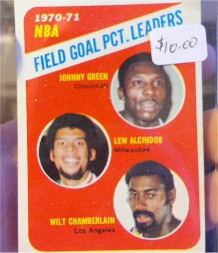 1971-72 Topps #140 NBA Field Goal Pct. Leaders Johnny Green Lew Alcindor Wilt Chamberlain — front