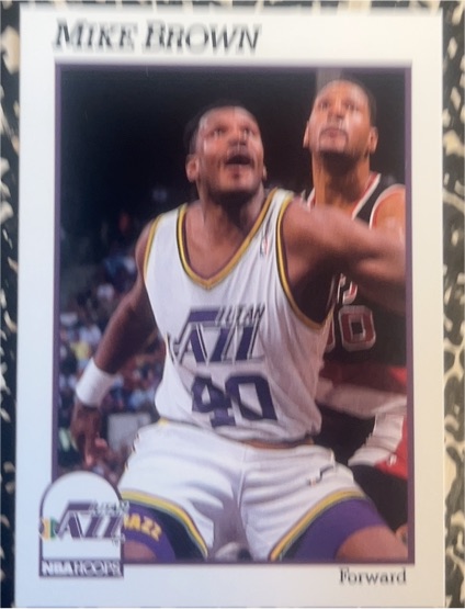 1991-92 Hoops #206 Mike Brown — front