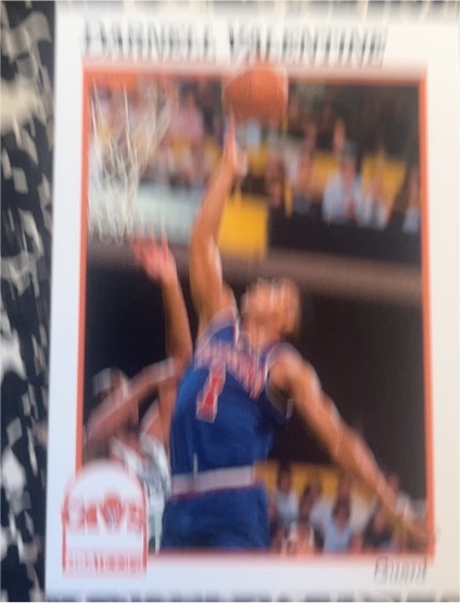 1991-92 Hoops #41 Darnell Valentine — front