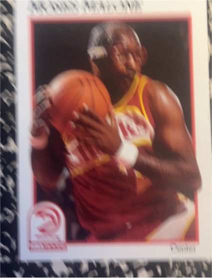 1991-92 Hoops #2 Moses Malone Atlanta Hawks — front