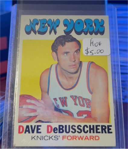 1971-72 Topps #107 Dave DeBusschere — front