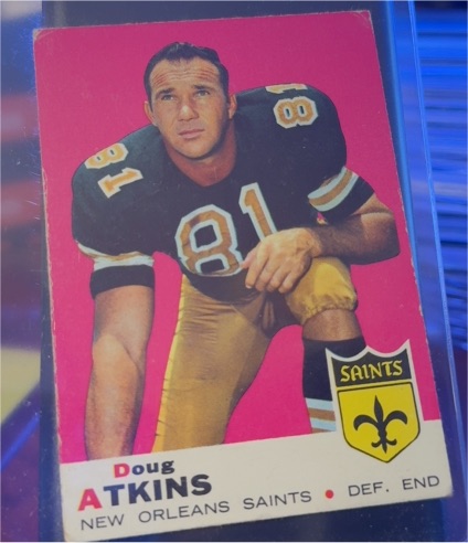 1969 Topps #105 Doug Atkins — front