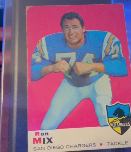 1969 Topps #99 Ron Mix — front