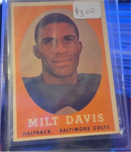 1958 Topps #98 Milt Davis — front