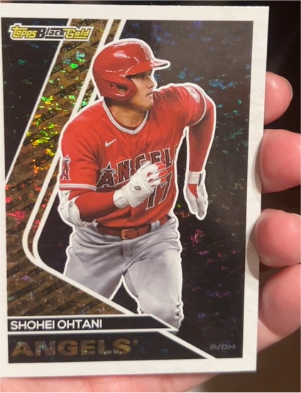 2023 Topps Update Black Gold #BG-4 Shohei Ohtani — front