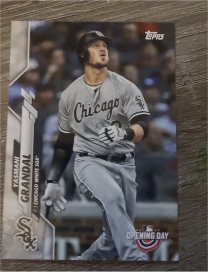 2020 Topps Opening Day #10 Yasmani Grandal — front