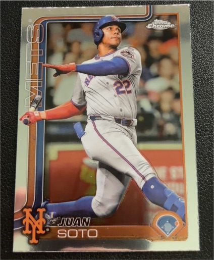 2025 Topps Chrome #200 Juan Soto — front