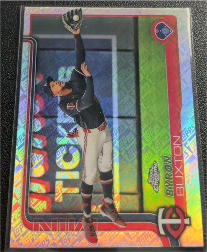 2025 Topps Chrome #172 Byron Buxton — front