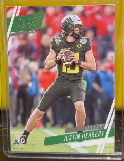 2020 Panini Chronicles Draft Picks Prestige #4 Justin Herbert — front