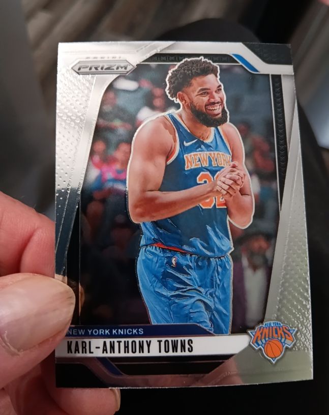 2024-25 Panini Prizm #141 Karl-Anthony Towns — front
