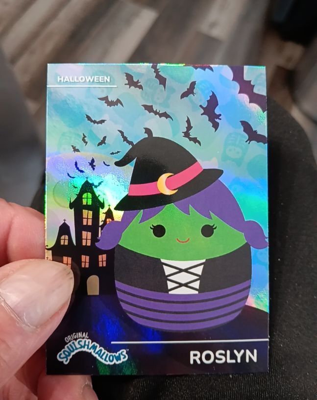 2025 Panini Squishmallows Halloween #87 Roslyn — front
