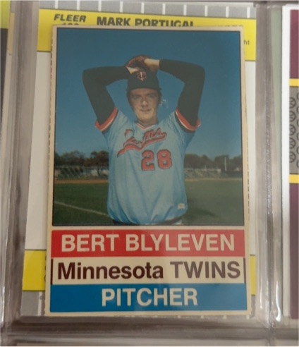 1976 Hostess #116 Bert Blyleven — front
