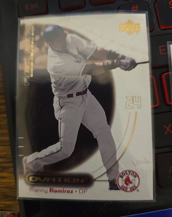 2001 Upper Deck Ovation #17 Manny Ramirez — front