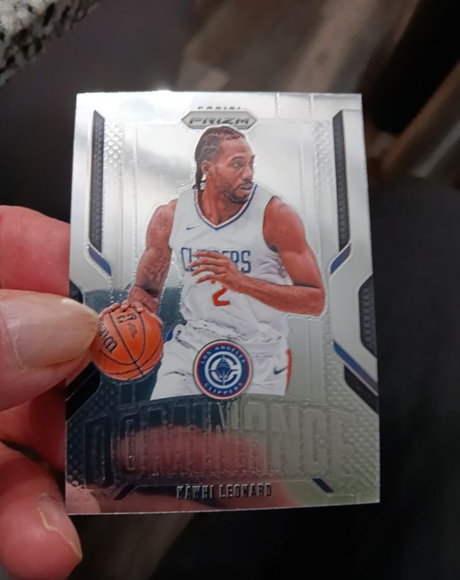 2024-25 Panini Prizm #18 Kawhi Leonard — front