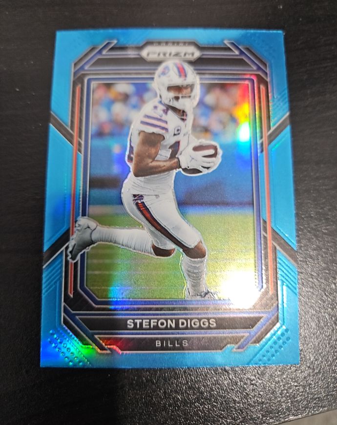 2022 Panini Prizm #31 Stefon Diggs — front