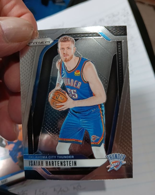 2024-25 Panini Prizm #154 Isaiah Hartenstein — front