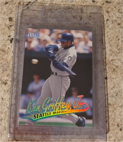 1997 Fleer Ultra #121 Ken Griffey Jr. — front