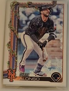 2025 Topps Holiday #H34 Pete Alonso — front