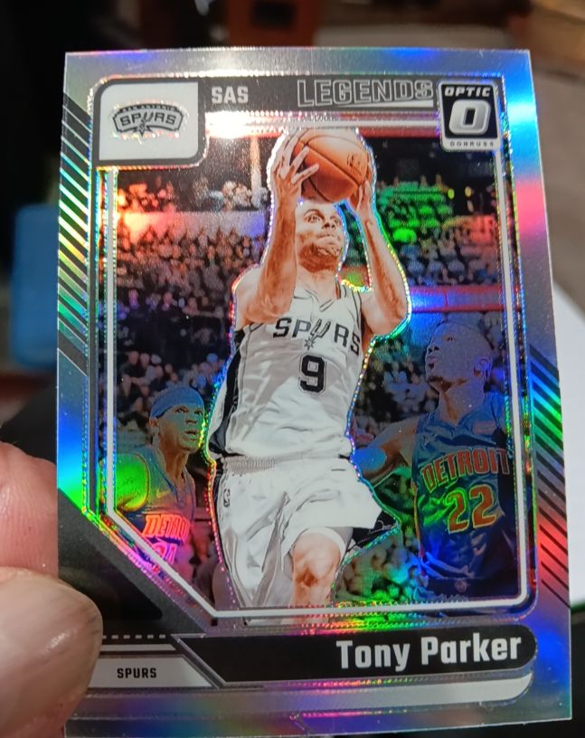 2024-25 Panini Donruss Optic #235 Tony Parker Pink Hyper Legends — front