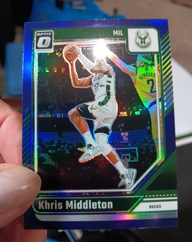 2024-25 Donruss Optic #177 Khris Middleton — front