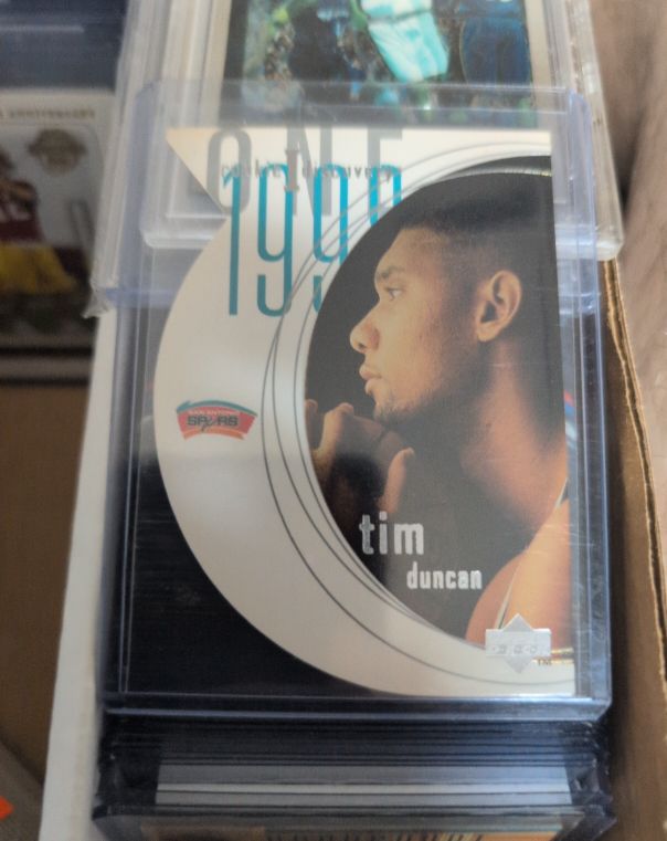 1997-98 Upper Deck Rookie Discovery I #R1 Tim Duncan — front