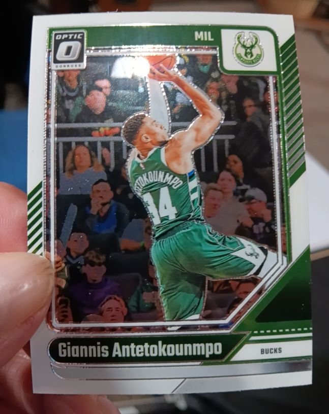 2024-25 Donruss Optic #176 Giannis Antetokounmpo Milwaukee Bucks — front