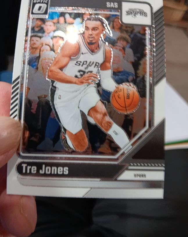 2024-25 Panini Donruss Optic #112 Tre Jones — front