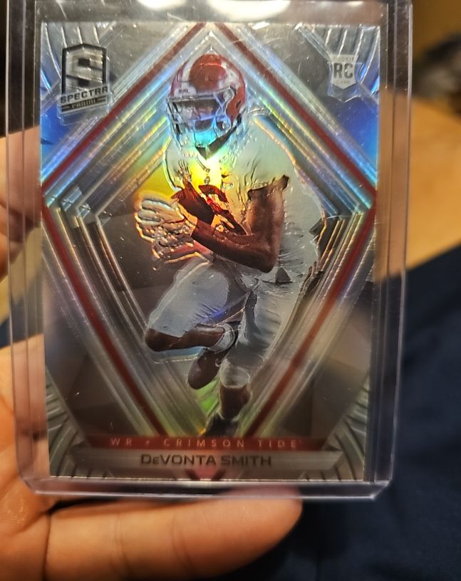 2020 Panini Spectra #RC DeVonta Smith — front