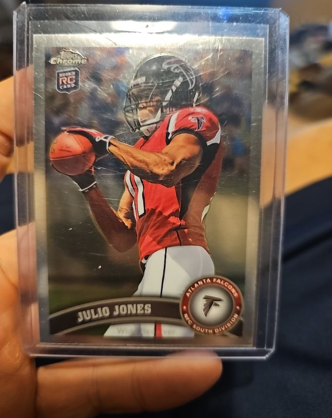 2011 Topps Chrome #131 Julio Jones — front