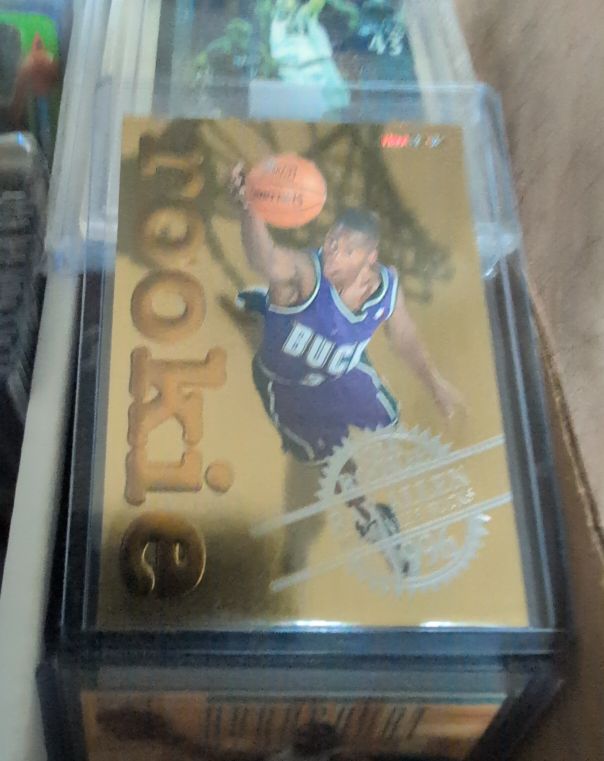 1996-97 NBA Hoops #2 Ray Allen Rookie Gold Foil — front