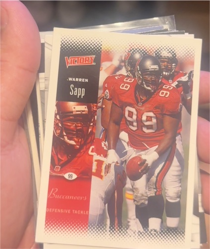 2000 Upper Deck Victory #99 Warren Sapp — front