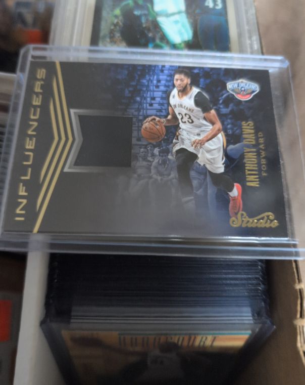2016-17 Panini Studio The Influencers #11 Anthony Davis — front