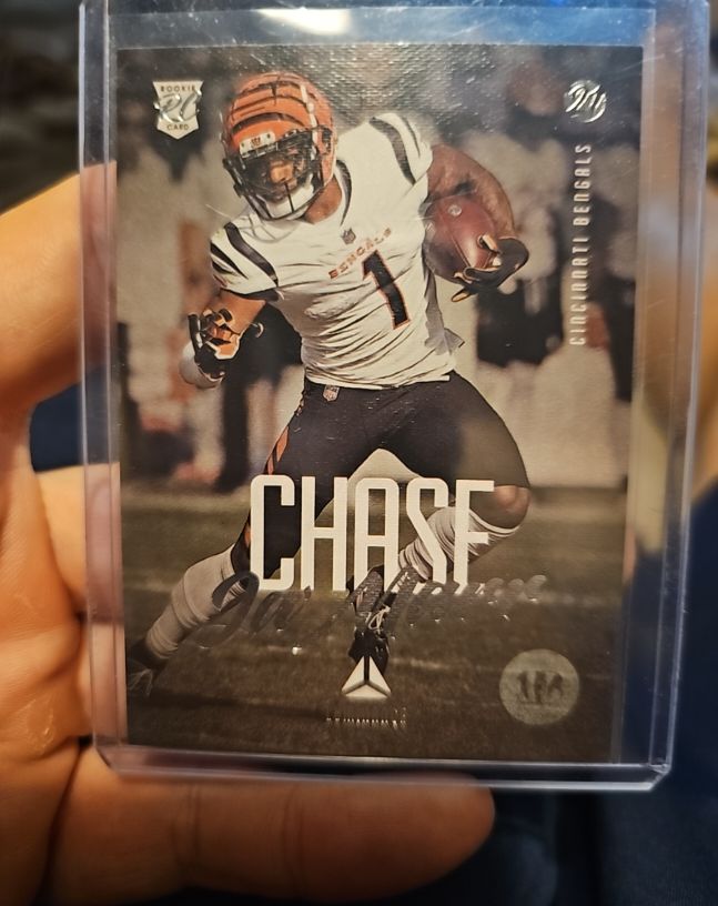 2021 Panini Chronicles Luminance #212 Ja'Marr Chase Rookie Cincinnati Bengals — front