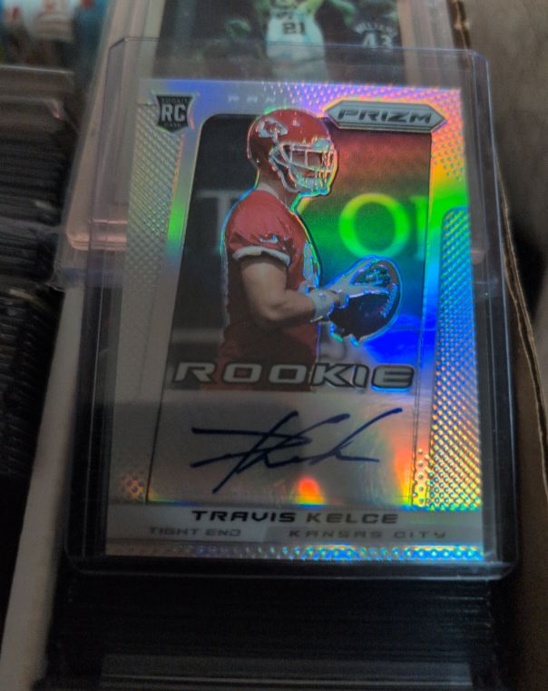 2013 Panini Prizm #291 Travis Kelce Rookie Autograph — front