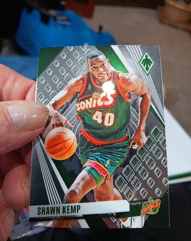 2023-24 Panini Phoenix #237 Shawn Kemp — front