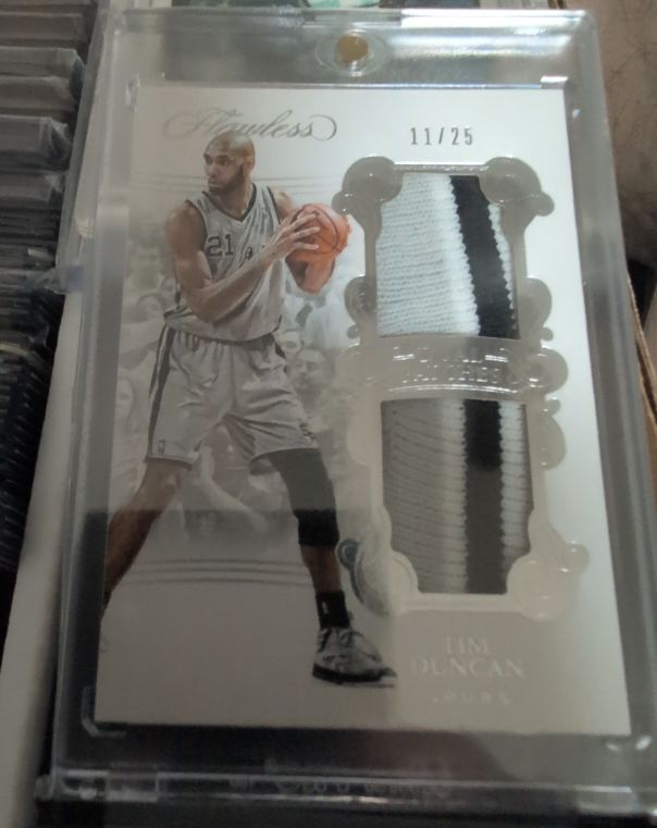 2017 Panini Flawless #11/25 Tim Duncan — front