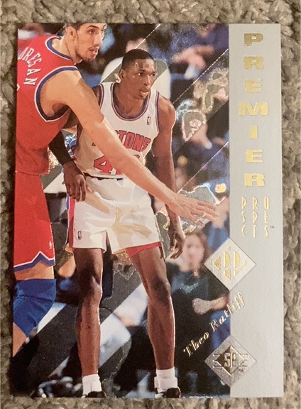 1995-96 SP #153 Theo Ratliff — front