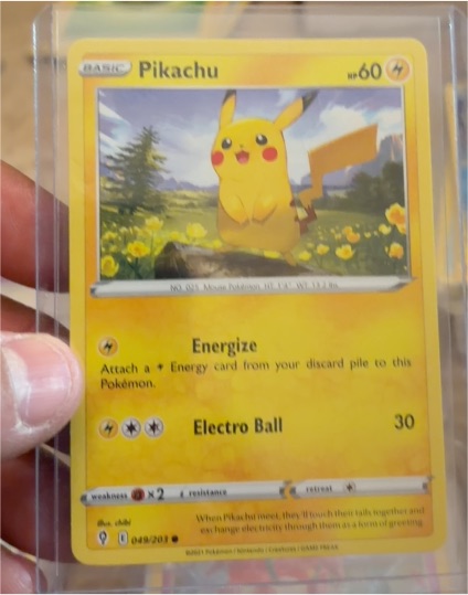 2021 Pokémon SWSH07: Evolving Skies #049 Pikachu — front