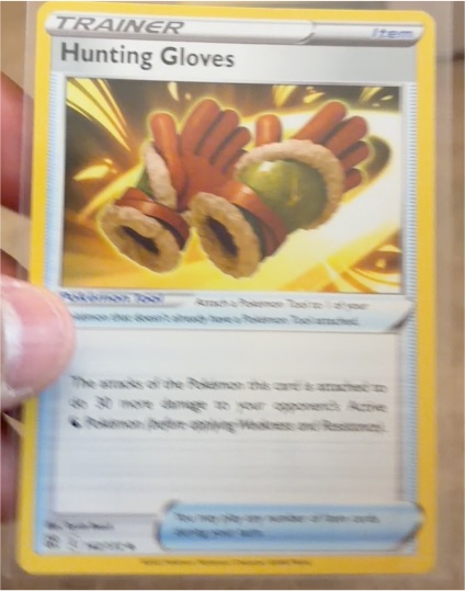 2022 Pokémon SWSH09: Brilliant Stars #142 Hunting Gloves — front