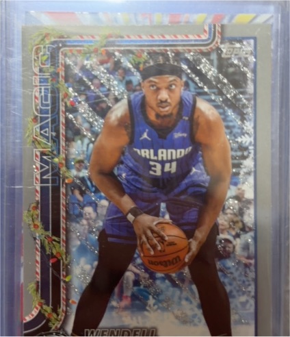2025-26 Topps Holiday #H71 Wendell Carter Jr. — front