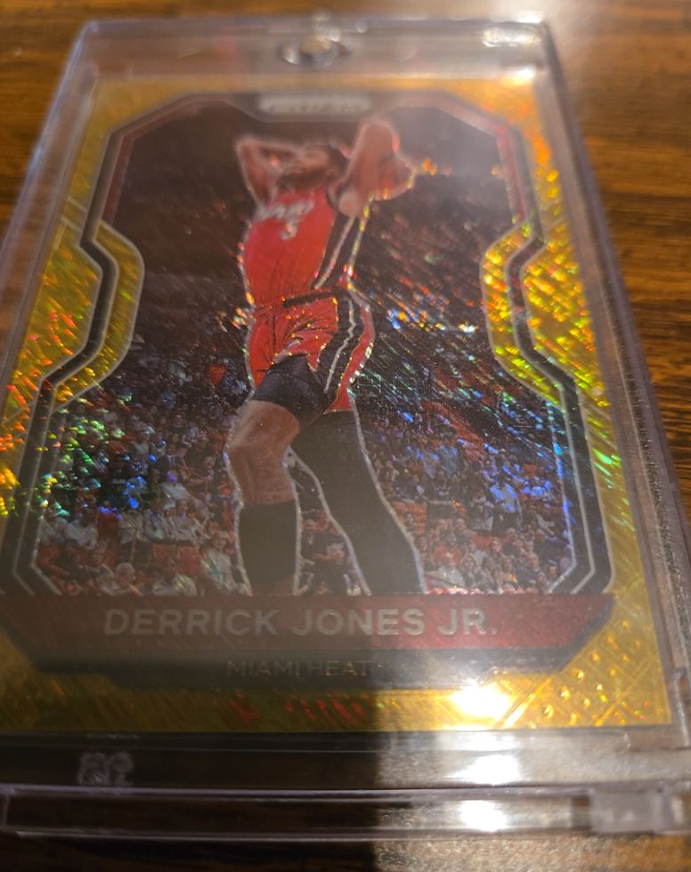 2020-21 Panini Prizm Derrick Jones Jr. — front