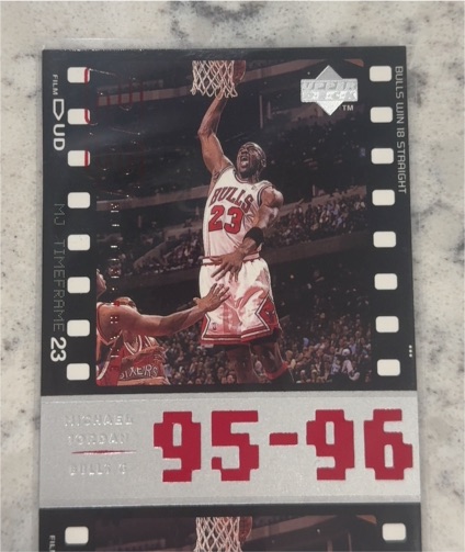 1998 Upper Deck Living Legend #85 Michael Jordan — front