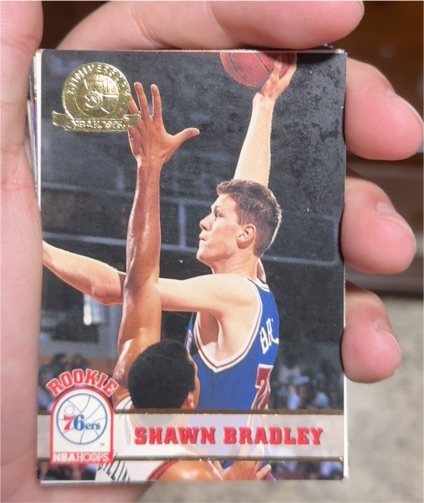 1993-94 NBA Hoops 5th Anniversary #385 Shawn Bradley Rookie — front