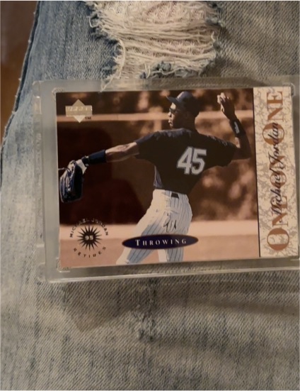 1995 Upper Deck Minor League One On One #1 Michael Jordan Throwing — front